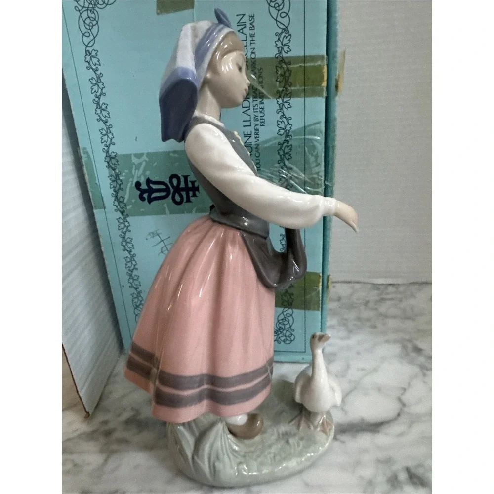 Lladro Porcelain Retired Figurine 5201 Josefa Feeding Duck w/ Original Box